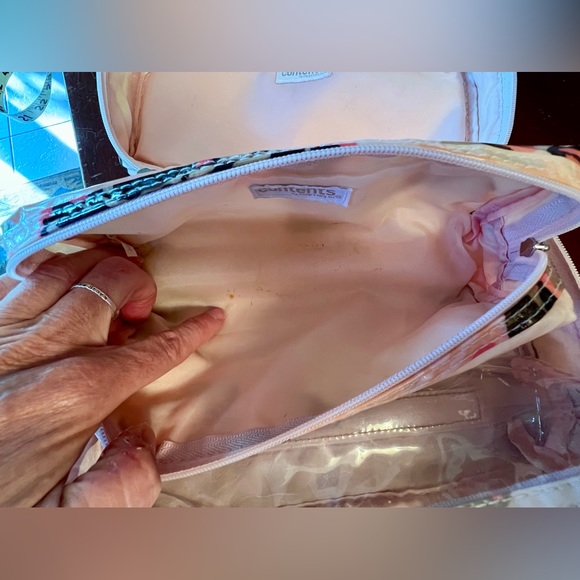 Travel makeup bag with two removable zippered pouches. - Picture 8 of 10